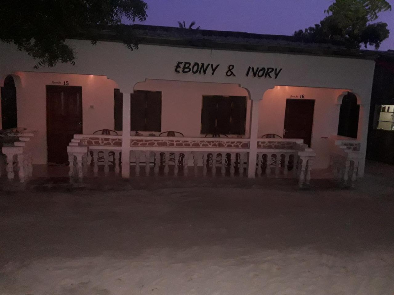 Ebony & Ivory Beach Bungalows Nungwi Ngoại thất bức ảnh