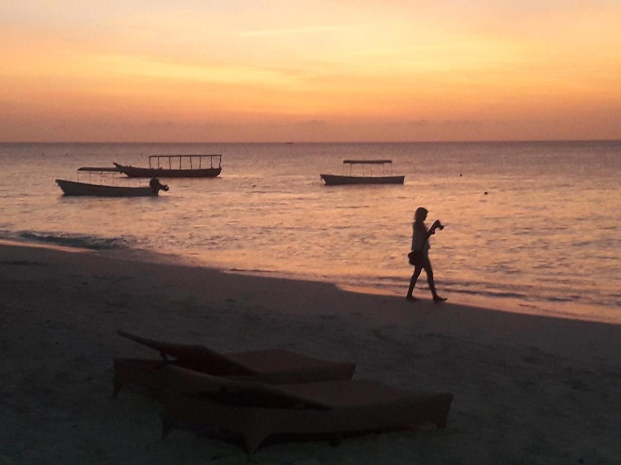 Ebony & Ivory Beach Bungalows Nungwi Ngoại thất bức ảnh